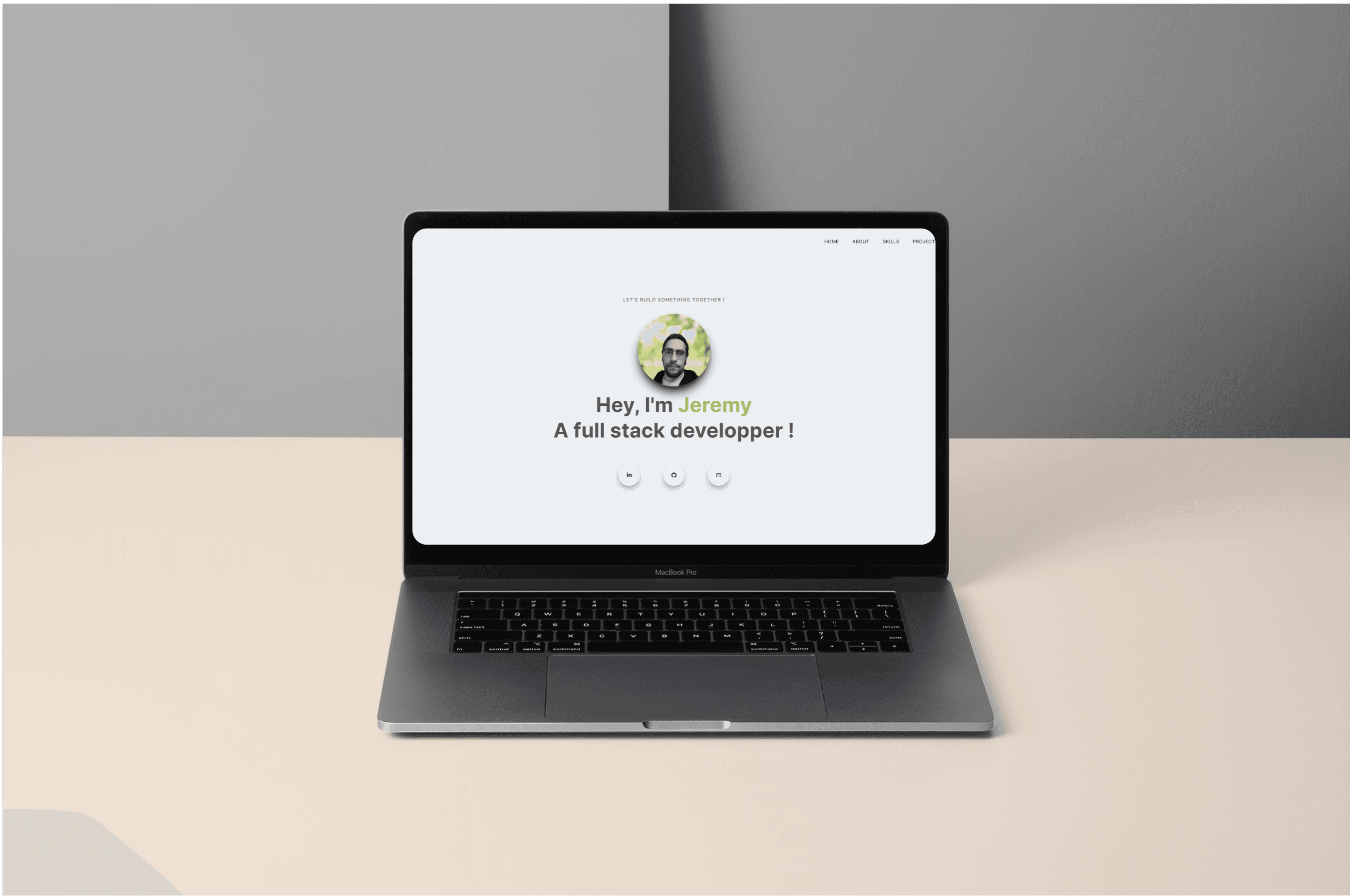 Novaterim Mobile App Card